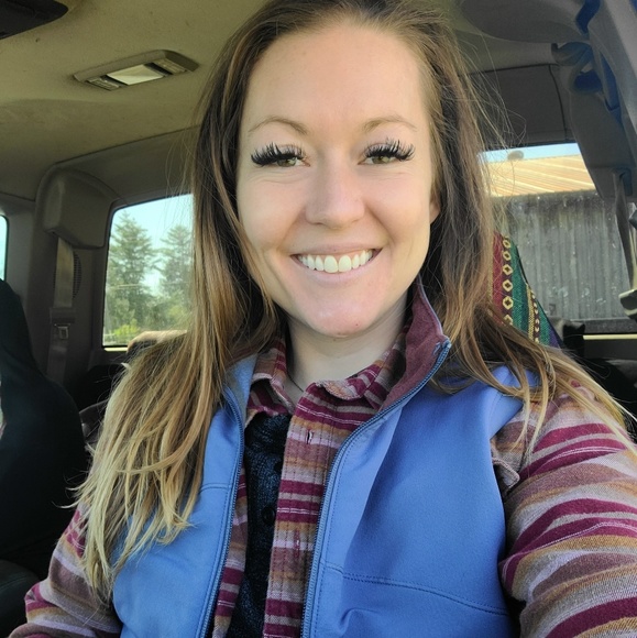 Meet your Posher, Amber - Picture 1 of 1